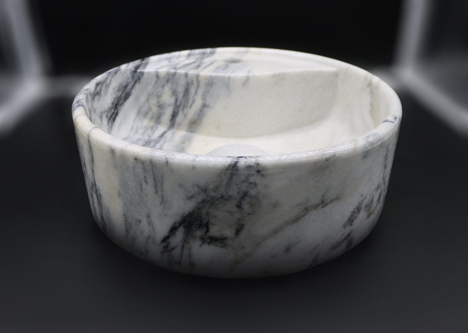 Stone Washbasin — Photo 01